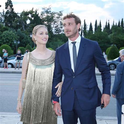 Beatrice Borromeo e il suo cerchietto per capelli .